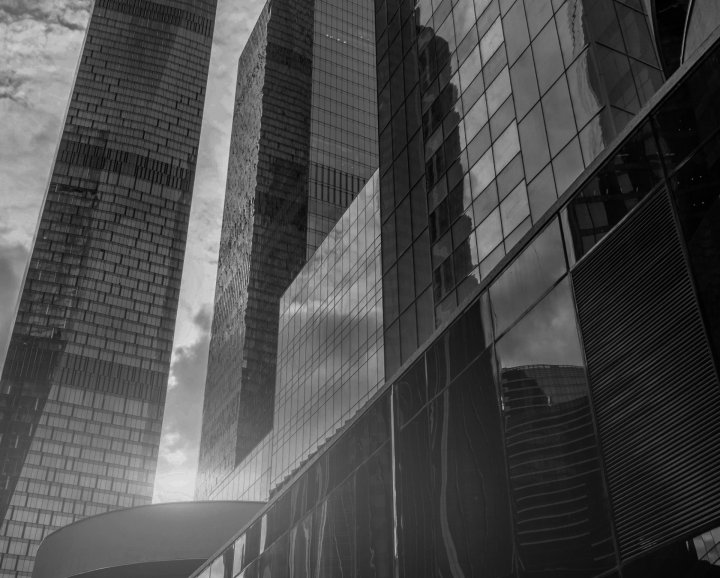 نخبة شركات أمن التكنولوجيا التشغيلية في دبي: ضمان عدم انقطاع العمليات