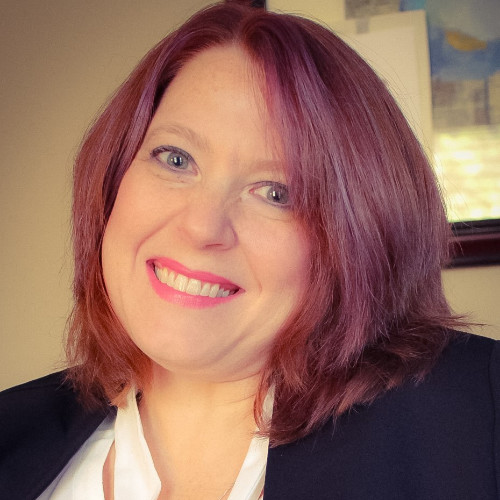 6. جيني هالاسز