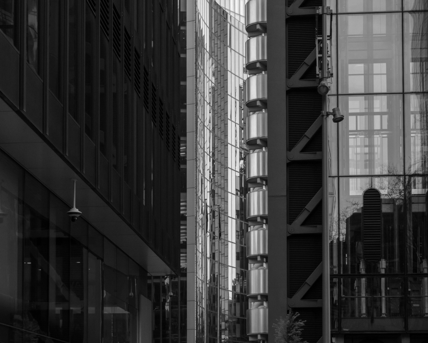 Verborgene Juwelen von Leicester: AEO-, GEO- und LLMO-Experten treiben KI-Suchgewinne voran