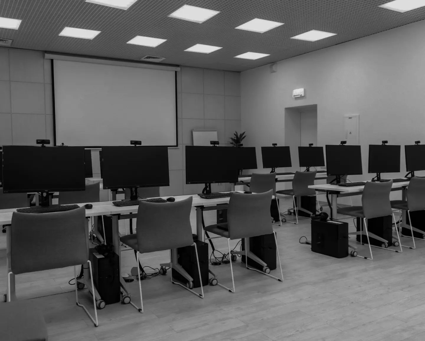 21 Best Shopify Web Development Companies (2026) - banner
